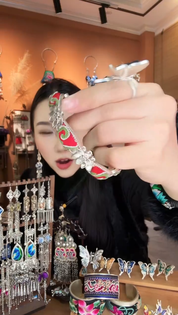 刺绣纯手工民族风手镯