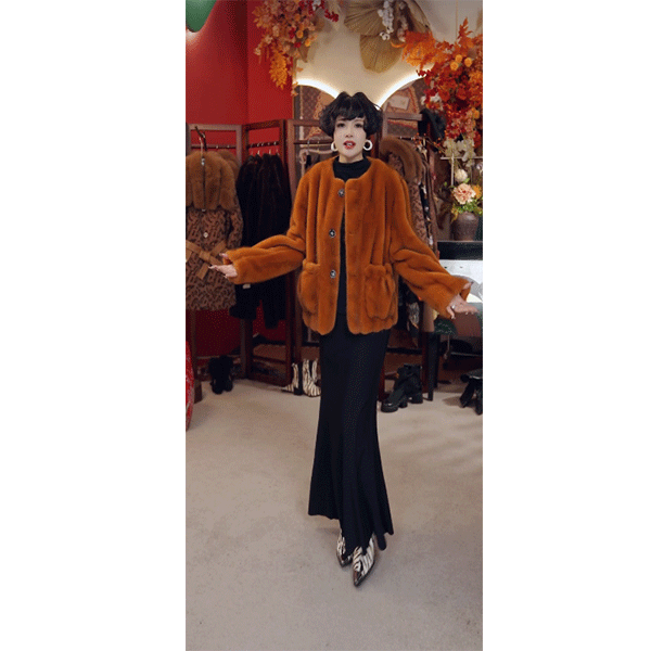 1028  《黄太太美洲加貉拉绒》时尚气质冬季保暖宽松短款外套