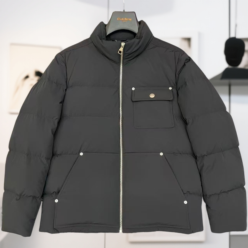 缇瑞男款新品羽绒服轻柔保暖 时尚干净