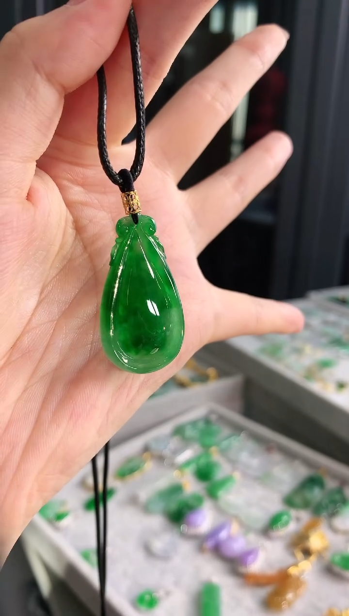 【闪购商品】翡翠颈饰未镶嵌吊坠