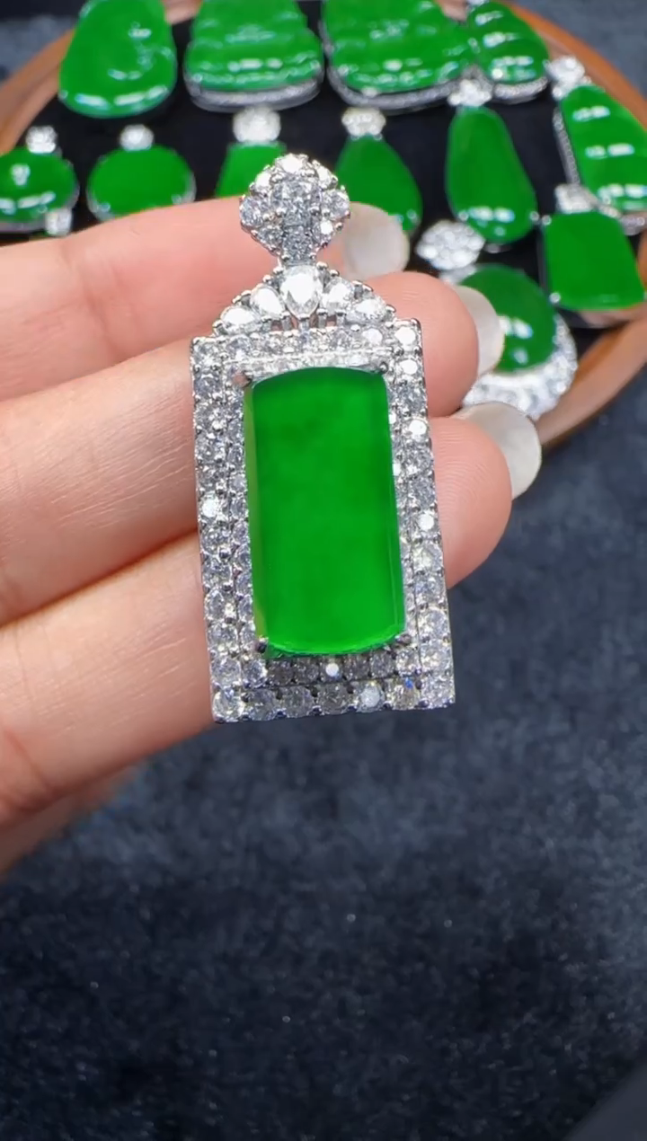 未镶嵌定制翡翠翡翠吊坠28