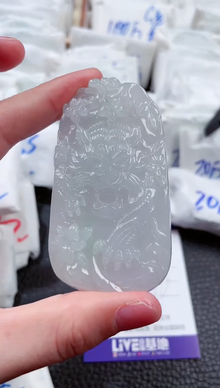 【闪购商品】翡翠颈饰未镶嵌00008449