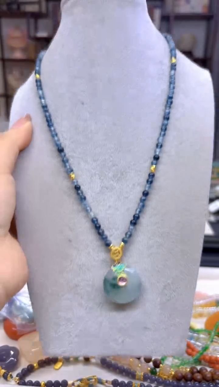 翡翠未镶嵌毛衣链M664