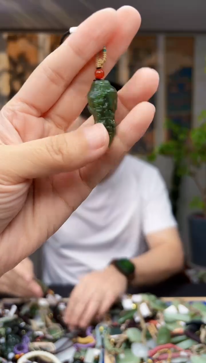 和田玉未镶嵌挂件拍一发一