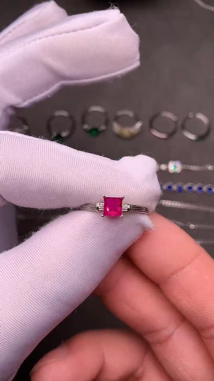 【闪购商品】红宝石戒指银S925镶嵌.......