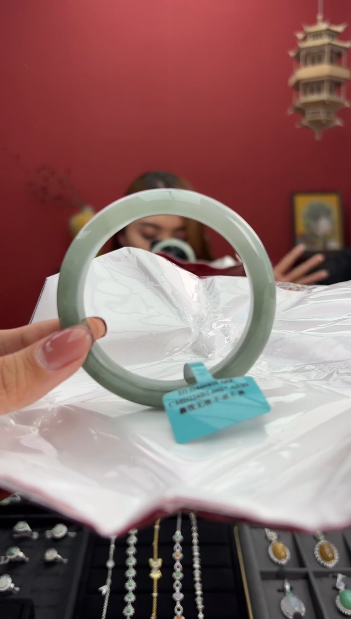 【闪购商品】翡翠手镯未镶嵌1手镯