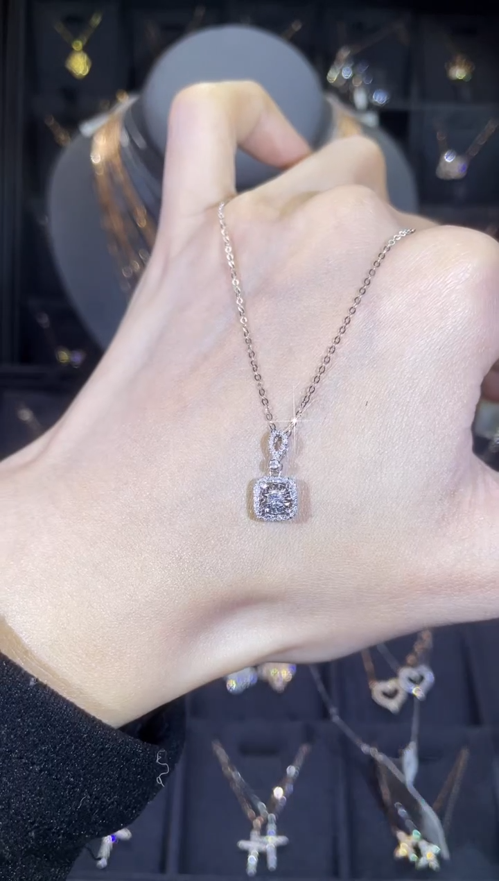 【闪购商品】钻石套链18K金镶嵌18K金白  多人 方糖