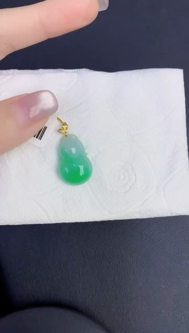 颈饰18K金镶嵌翡翠缅甸天然翡翠A货