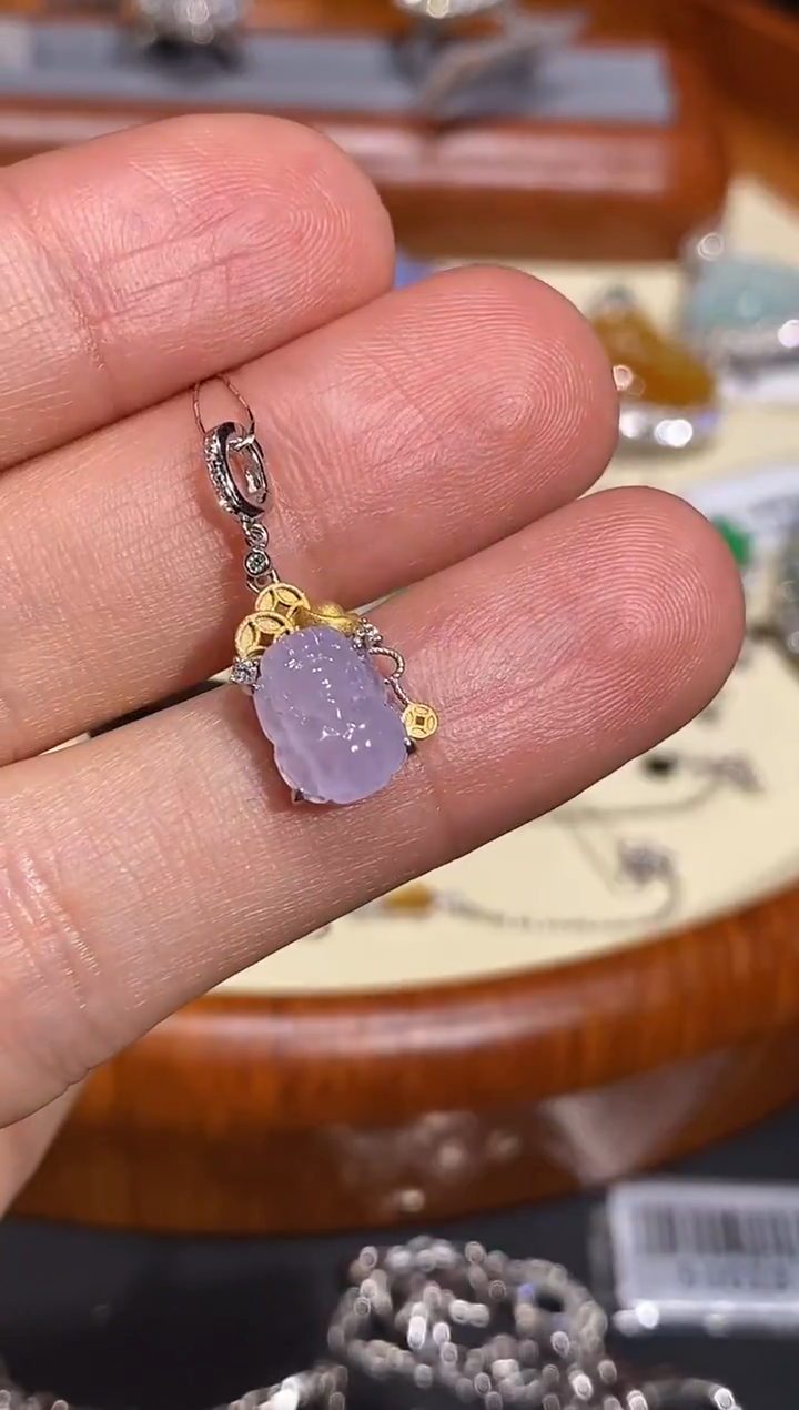 【闪购商品】翡翠吊坠(不含链)18K金镶嵌吊坠