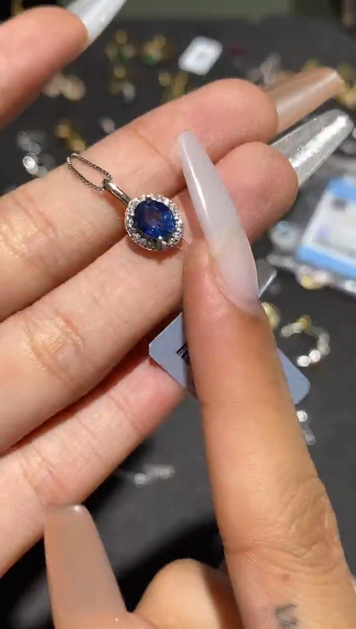 颈饰蓝宝石银S925镶嵌吊坠