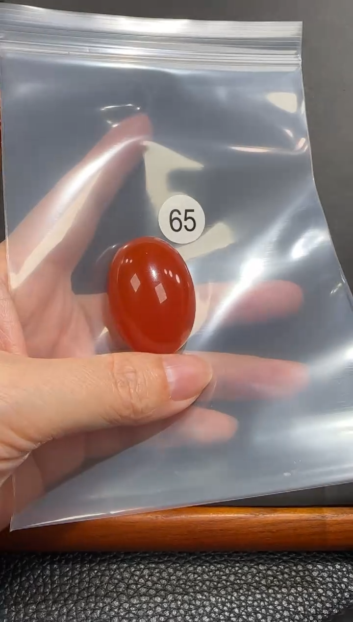 未镶嵌南红玛瑙珠宝半成品原矿无优化无胶裂樱桃红大蛋面