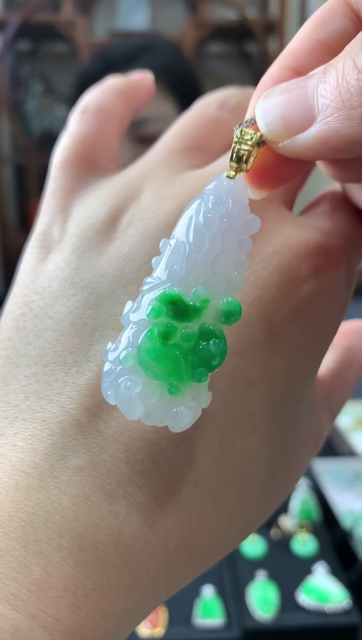 【闪购商品】翡翠吊坠(不含链)18K金镶嵌挂件