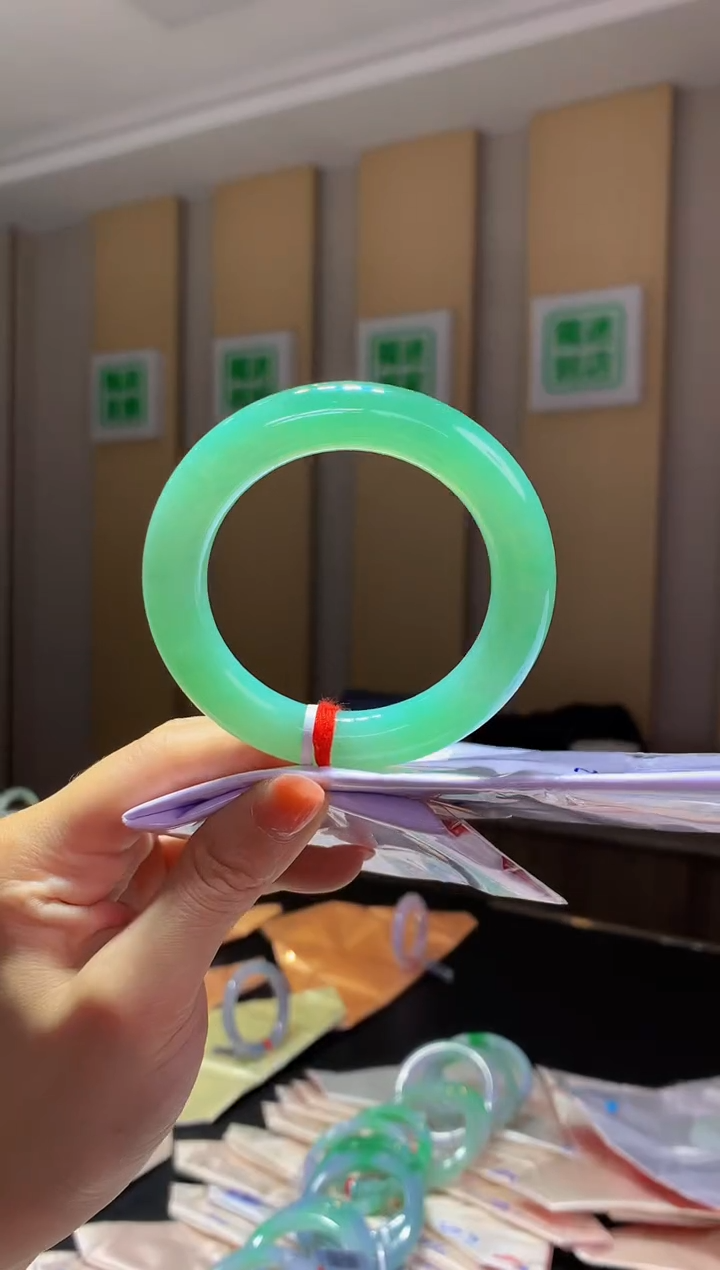 未镶嵌手镯翡翠-N71 圈口54 全款50万 定金2万