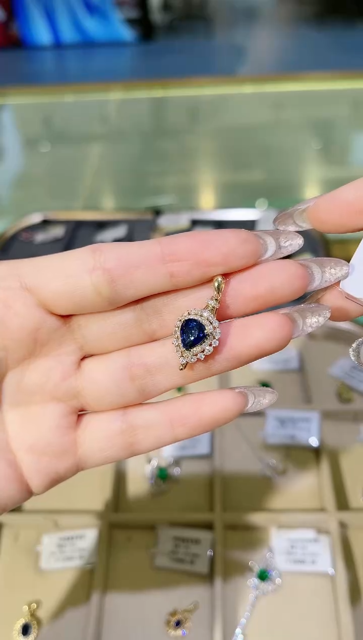 【闪购商品】蓝宝石吊坠(不含链)18K金镶嵌蓝宝石吊坠