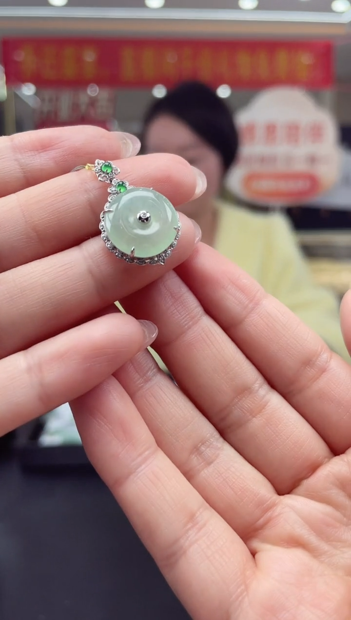 【闪购商品】翡翠挂件18K金镶嵌金扣平安扣多人@@CMT