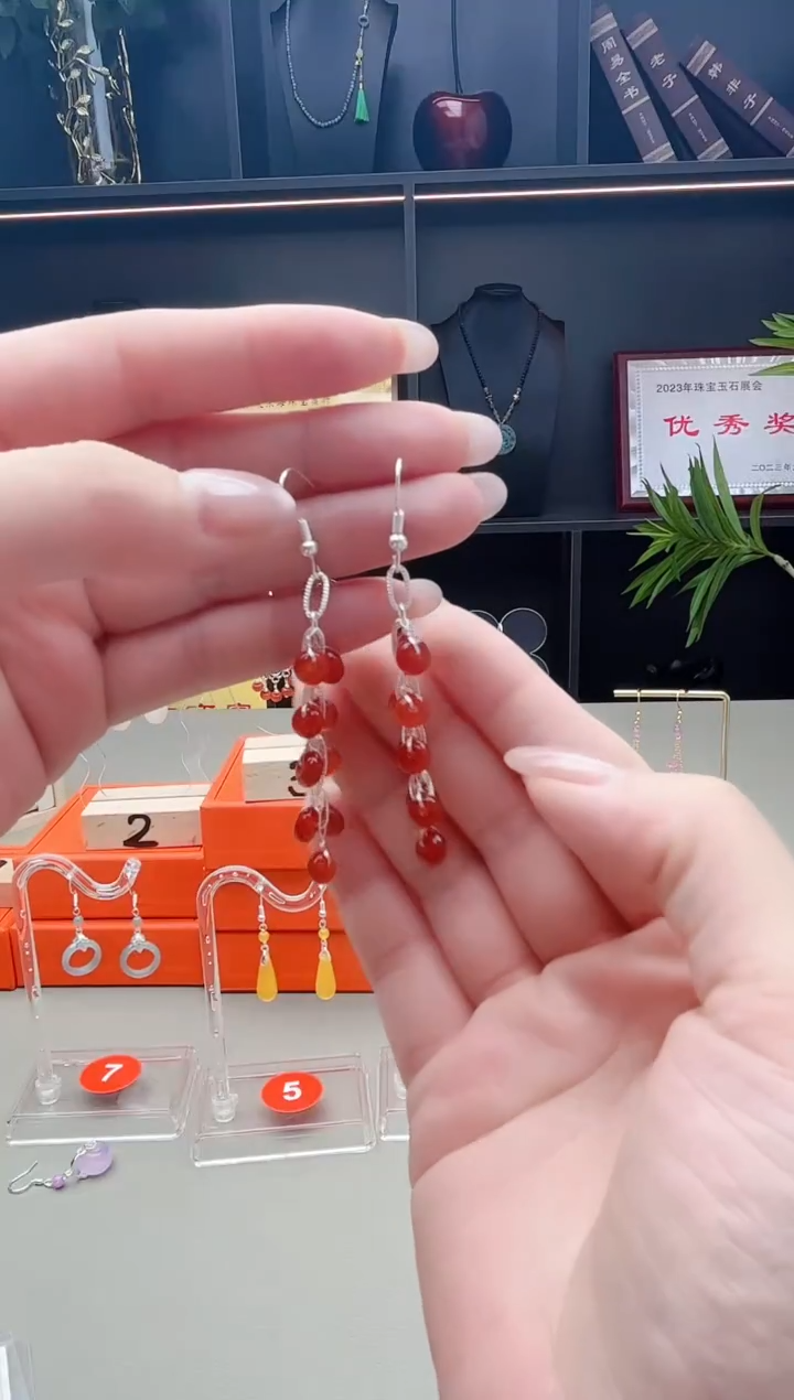 未镶嵌耳钉玛瑙/玉髓323