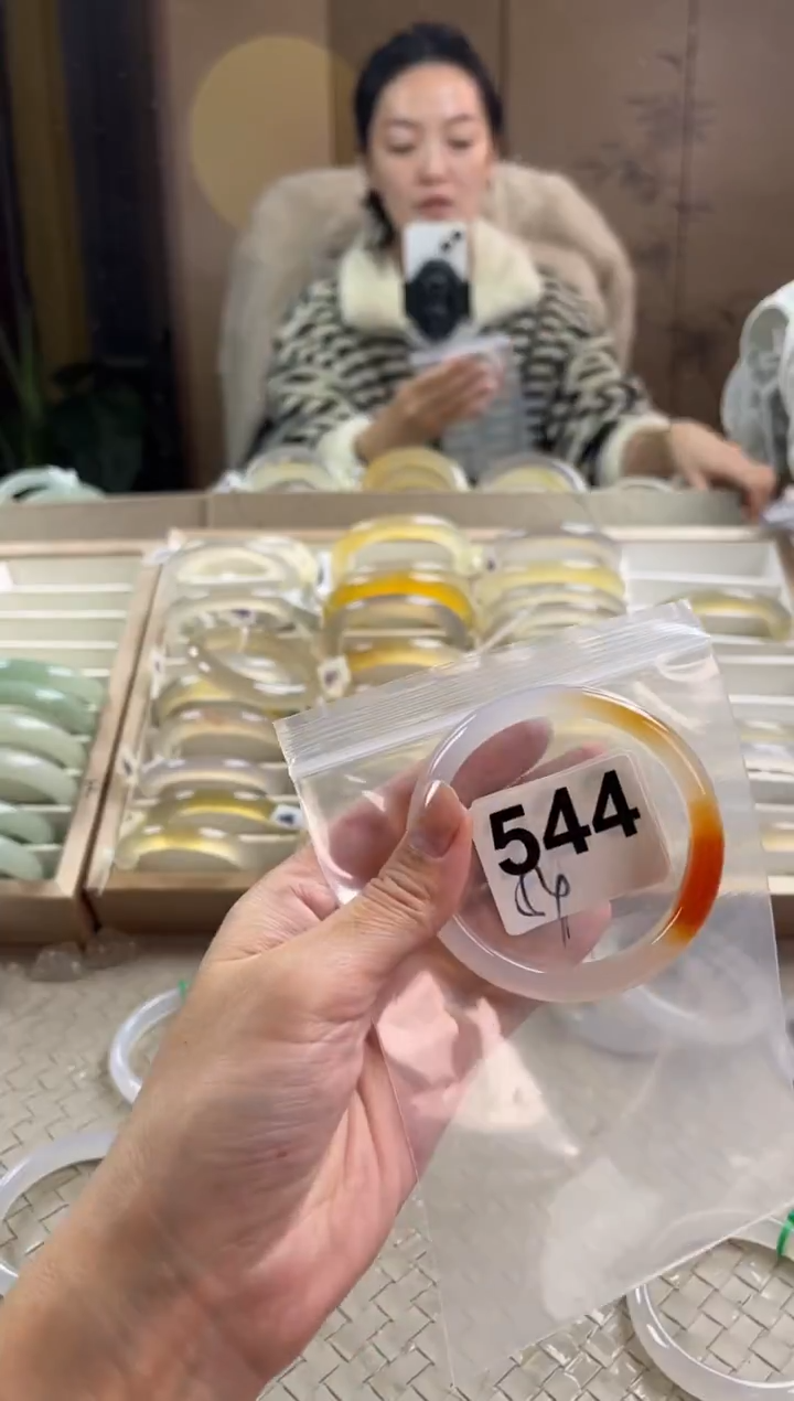 手镯玛瑙/玉髓未镶嵌544