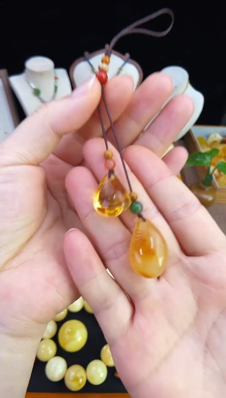 琥珀未镶嵌珠宝奇石柒月