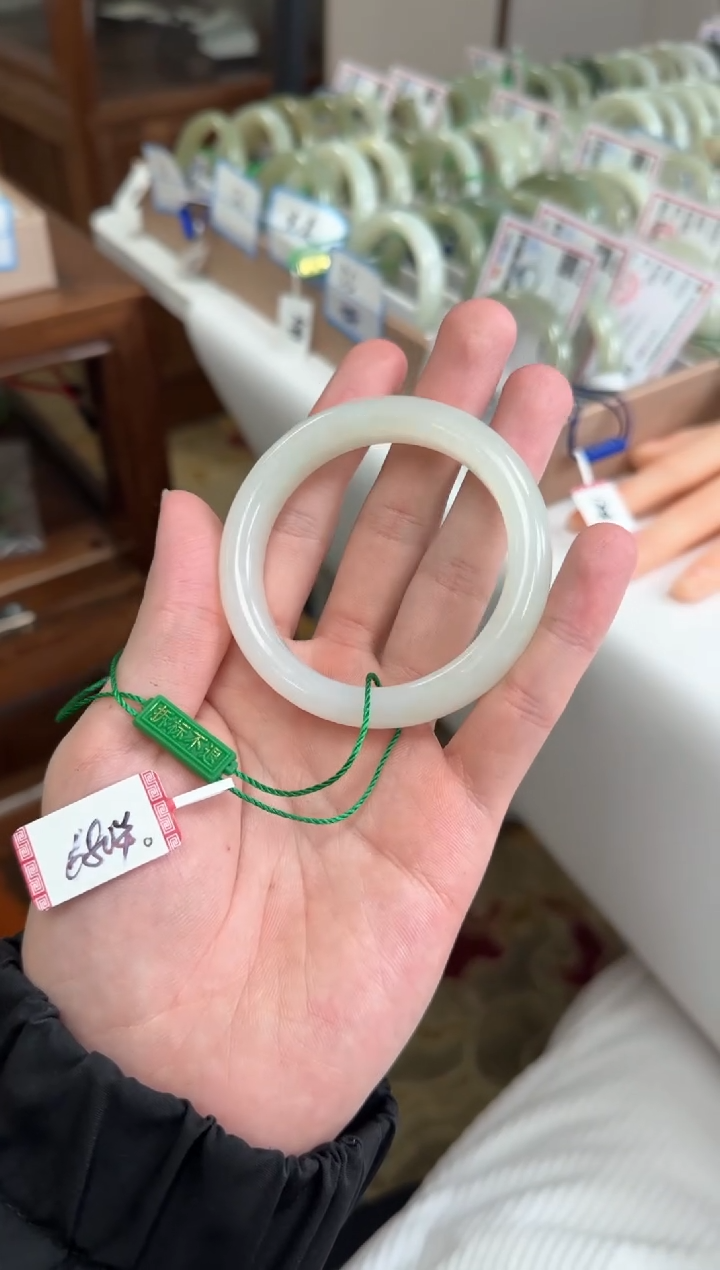 未镶嵌手镯和田玉51