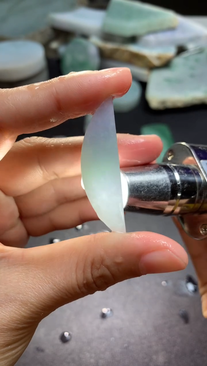 【闪购商品】翡翠颈饰未镶嵌料子