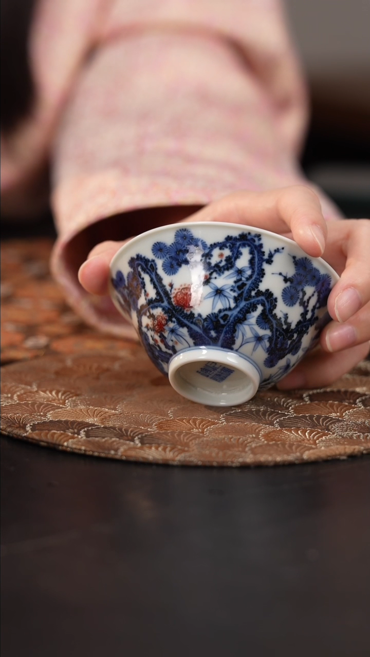 【闪购商品】杯屹朴堂釉里红斗笠松竹梅