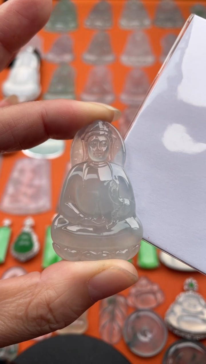 【闪购商品】翡翠颈饰未镶嵌素衣观音47.3/29.2/4.8