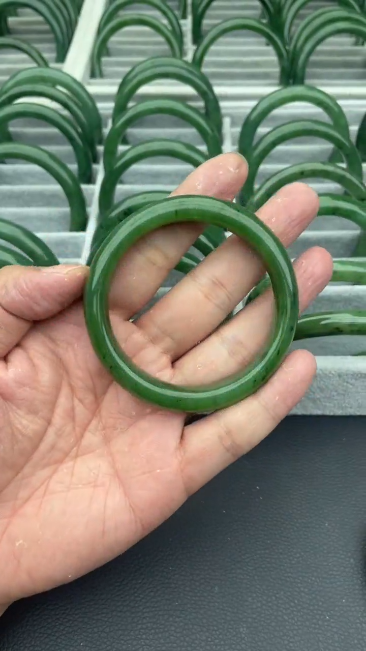 未镶嵌手镯和田玉（碧玉）91-58.5