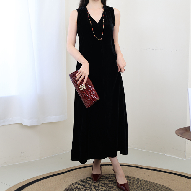 STACCATOV领小黑裙真丝绒重磅丝滑垂感连衣裙S1622