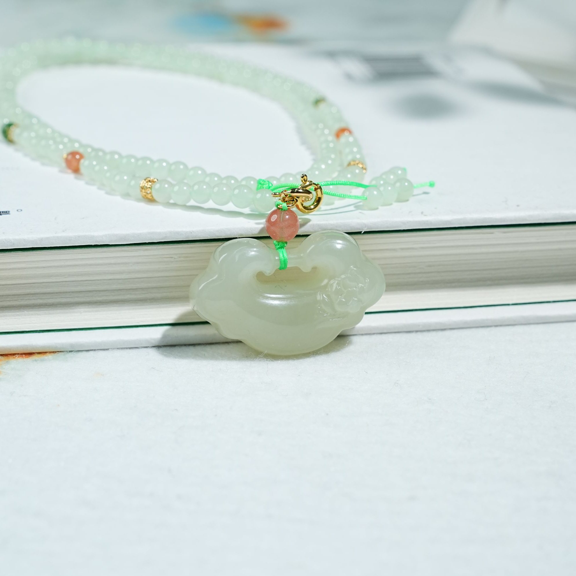 【睿泽&小池专属】S925和田玉蜂蜜水如意套链 22*35*11 KT0080086