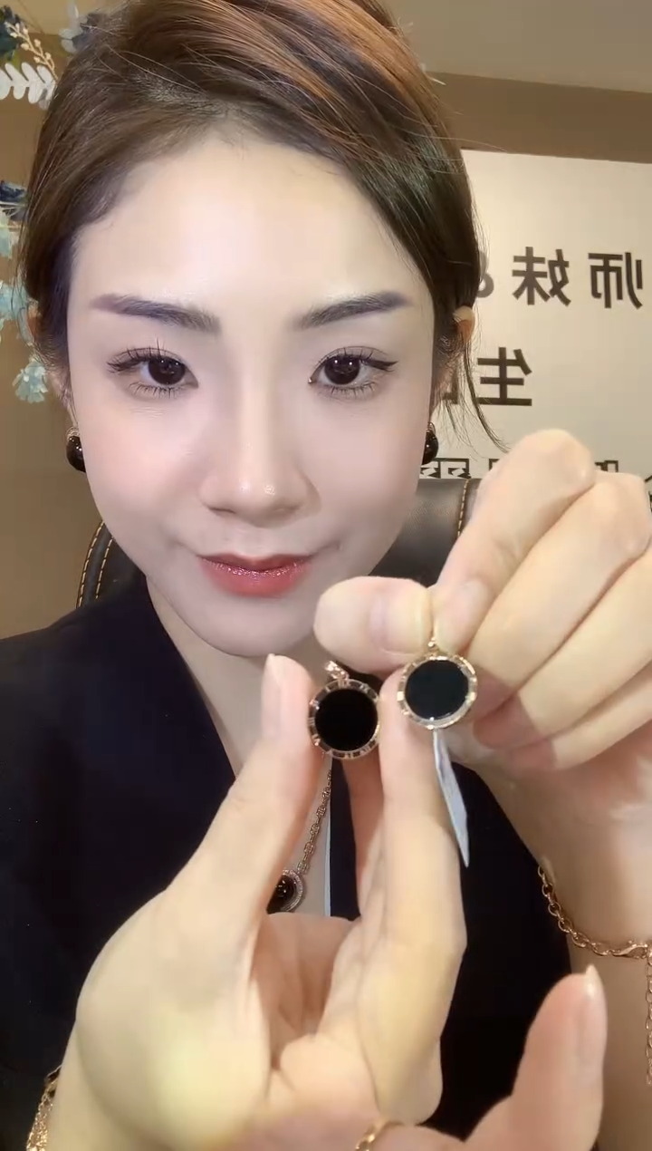 吊坠(不含链)18K金镶嵌翡翠A9 不含链