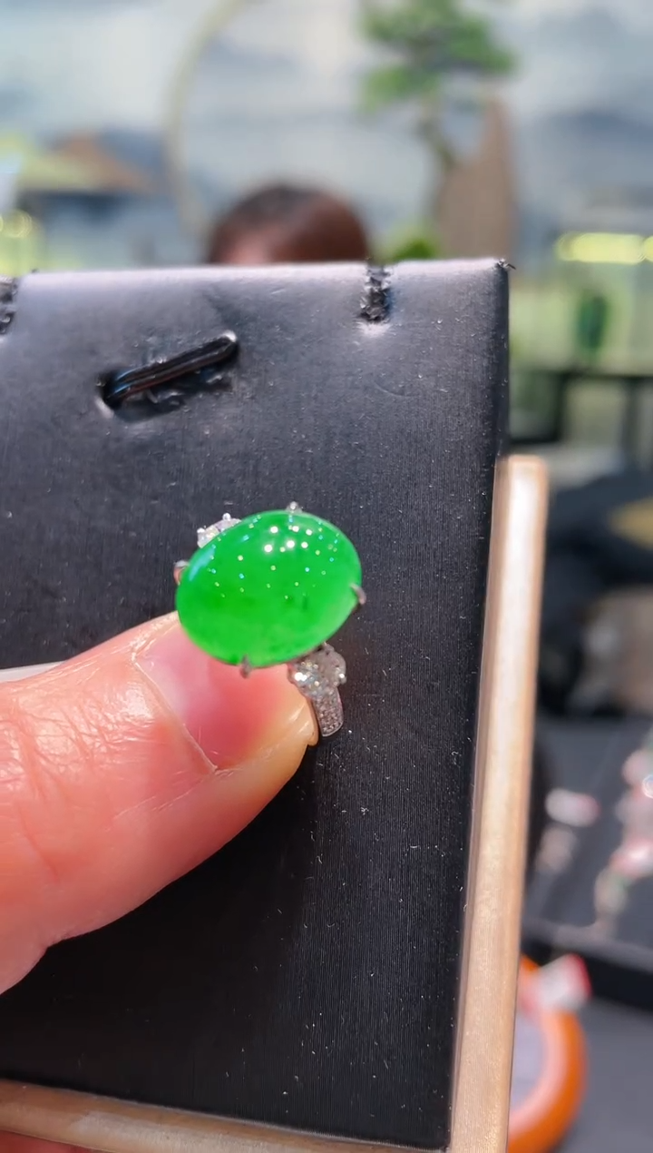 【闪购商品】翡翠颈饰18K金镶嵌A86戒指