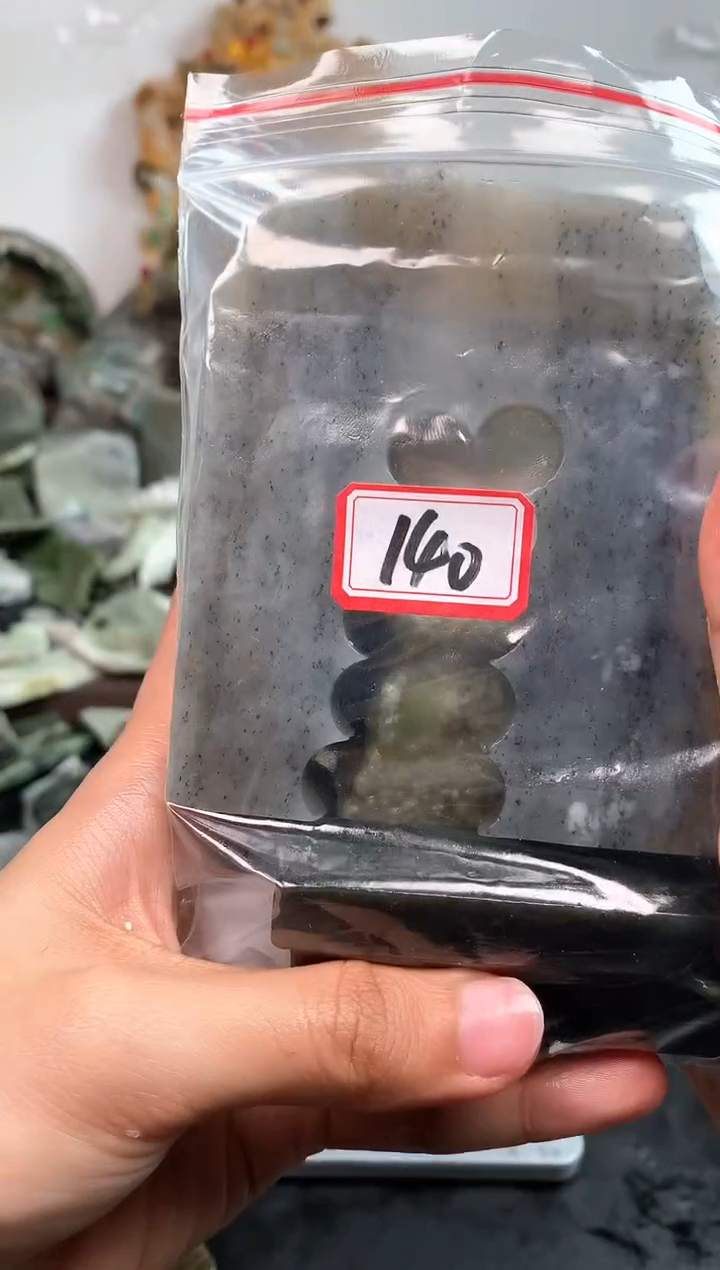 未镶嵌和田玉摆件140