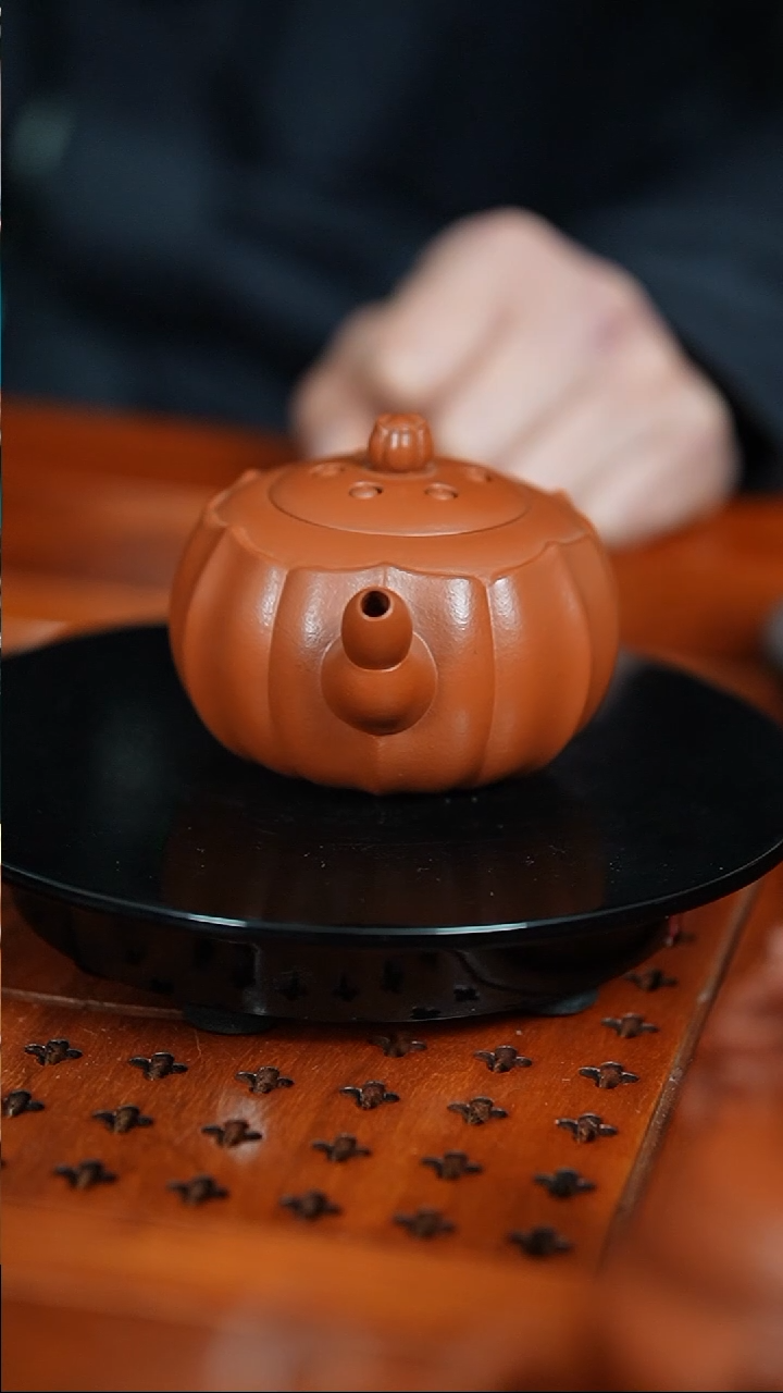 【闪购商品】紫砂茶宠朱泥莲子紫砂壶精工半手250cc