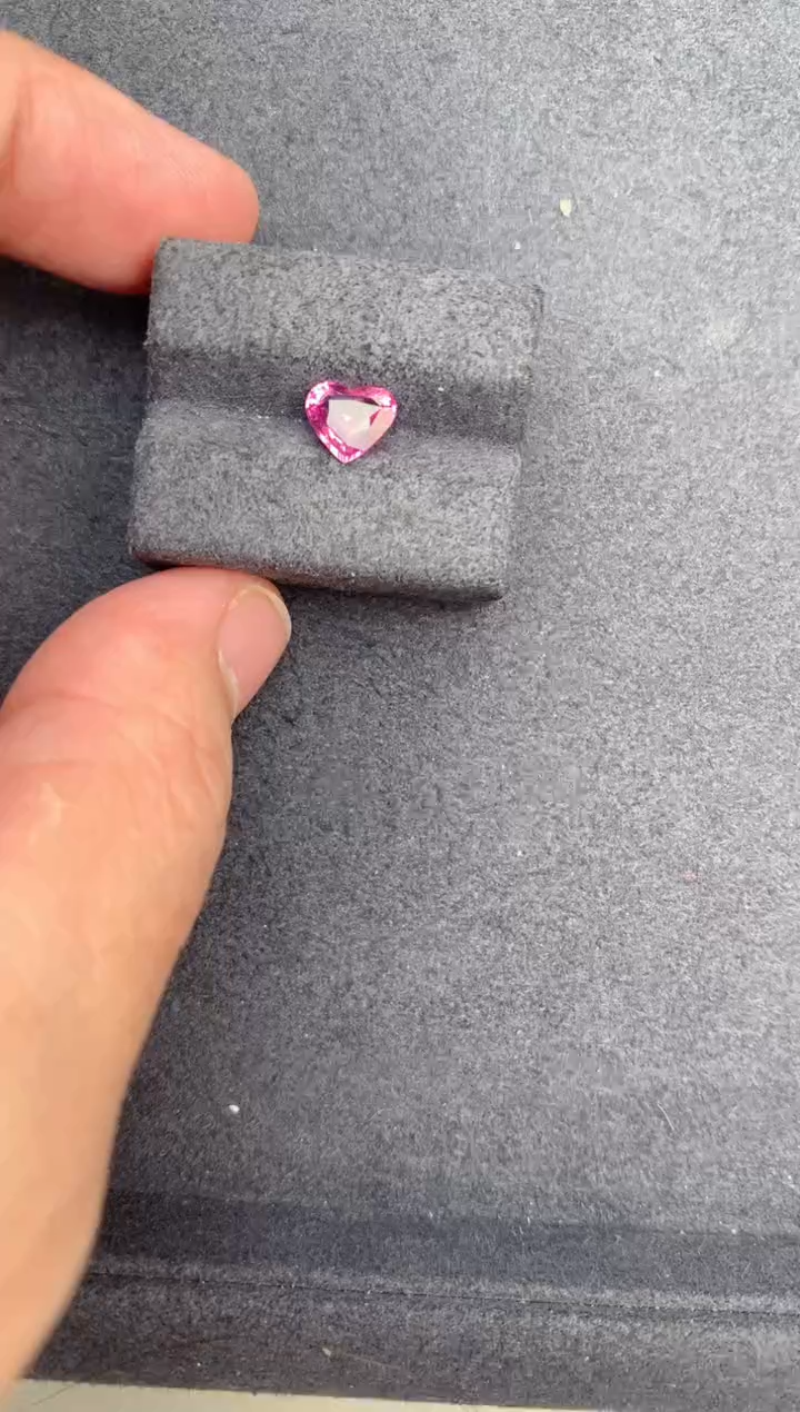 【闪购商品】彩色蓝宝石裸石未镶嵌1ct无烧粉蓝宝