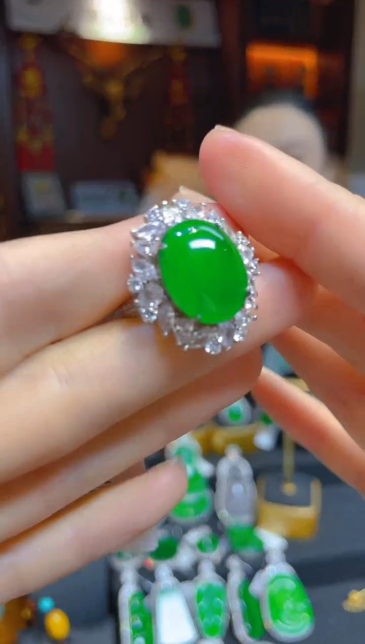 【闪购商品】翡翠戒指银S925镶嵌119736天然A货翡翠蛋面戒指