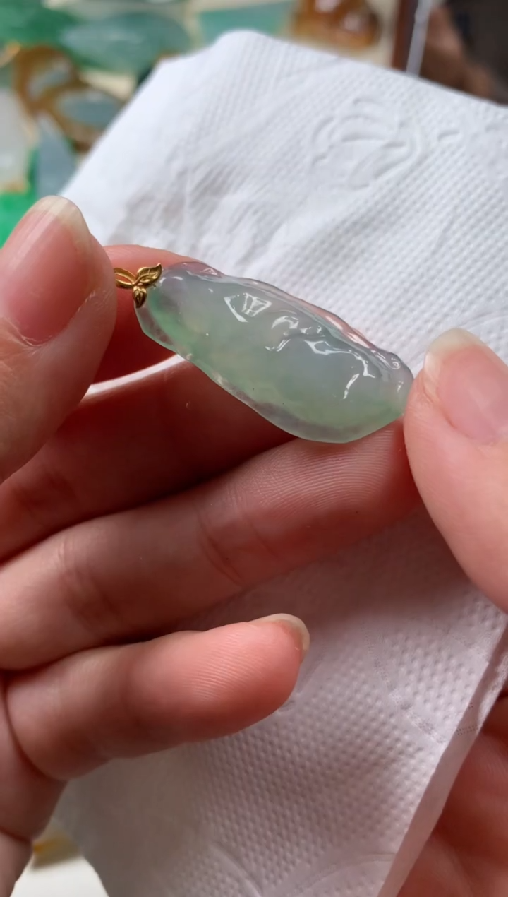 【闪购商品】翡翠颈饰18K金镶嵌吊坠