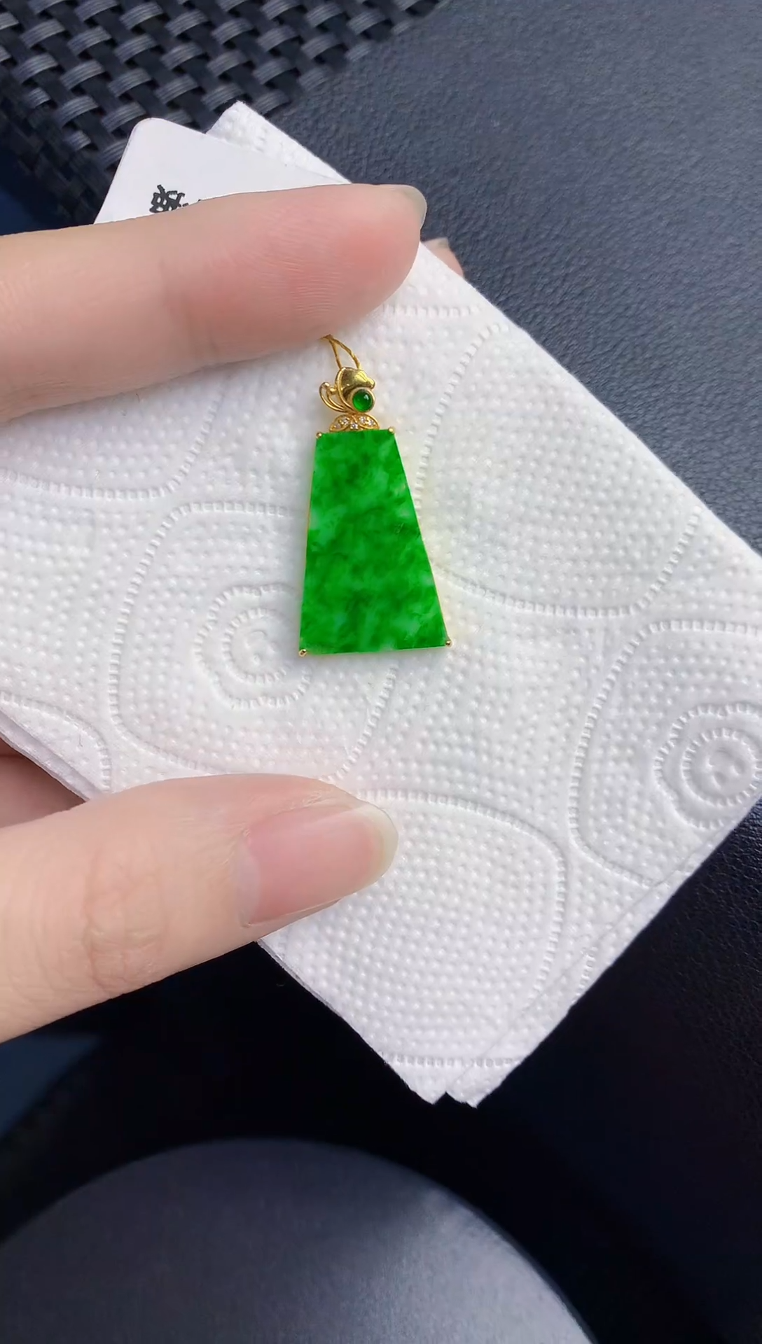 颈饰18K金镶嵌翡翠天然翡翠缅甸A货