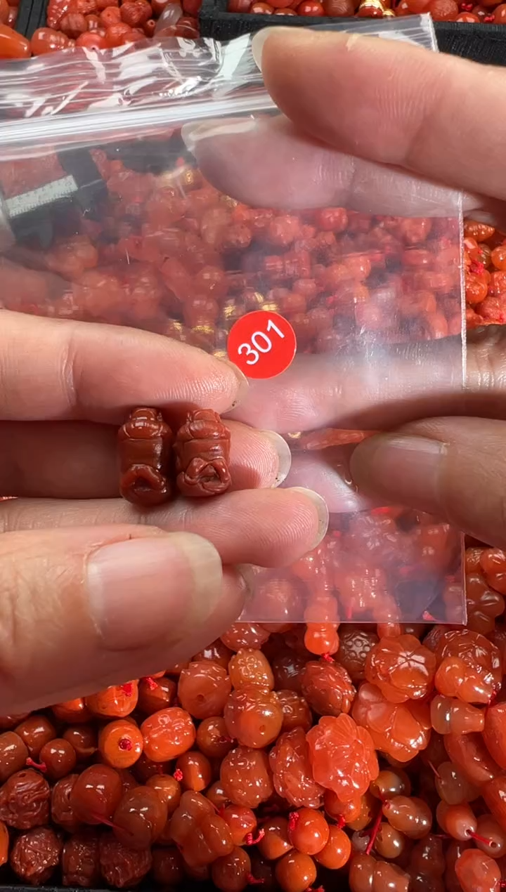 【闪购商品】南红玛瑙颈饰未镶嵌1