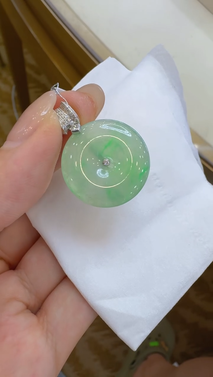 翡翠18K金镶嵌吊坠(不含链)多样性团购发一件