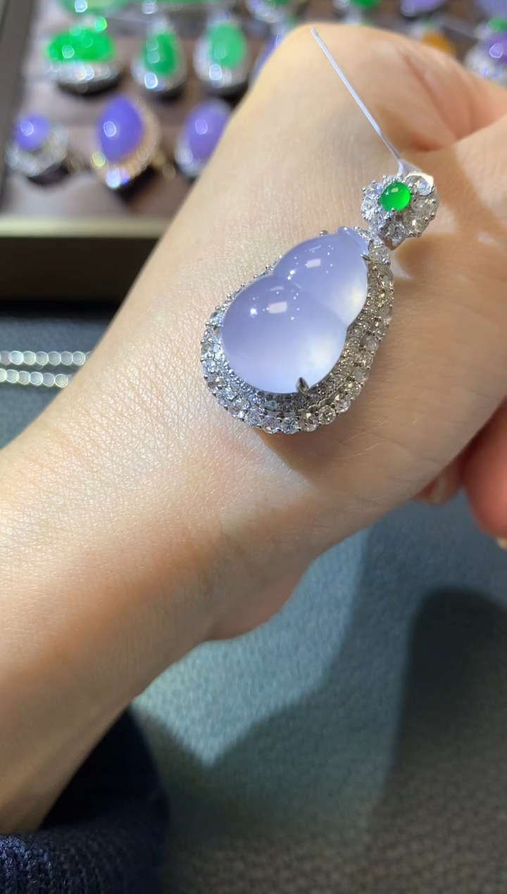 【闪购商品】翡翠吊坠(不含链)18K金镶嵌C27紫货有一定色差