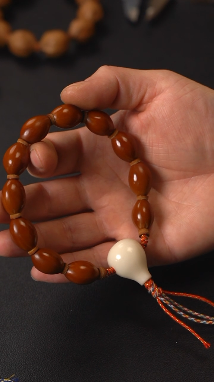 手串/手链橄榄核手串/手链橄榄核1.2鸡血红魔丸