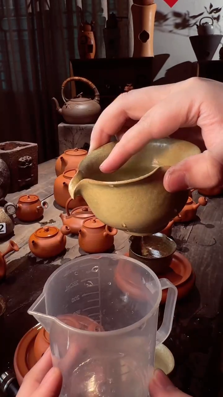 【闪购商品】壶草木灰粉影葫芦公道杯160cc浅绿