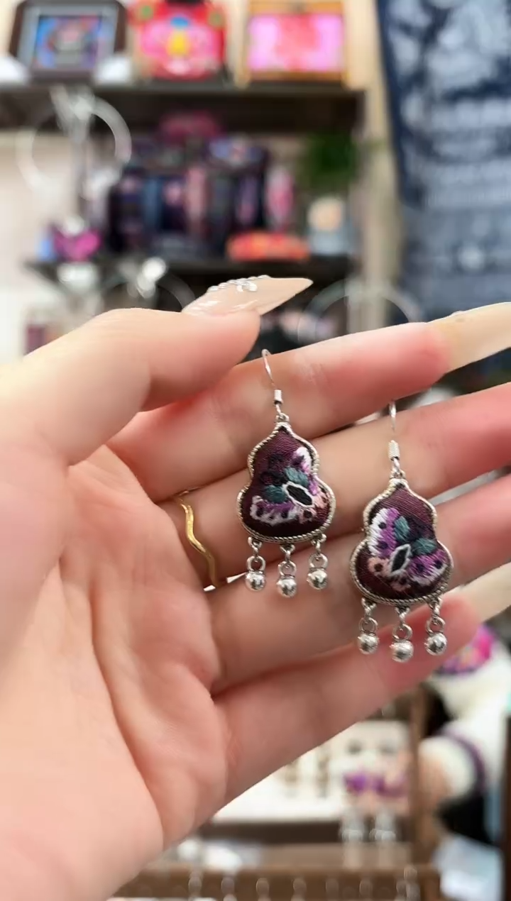 织绣民族风非遗老绣饰品540