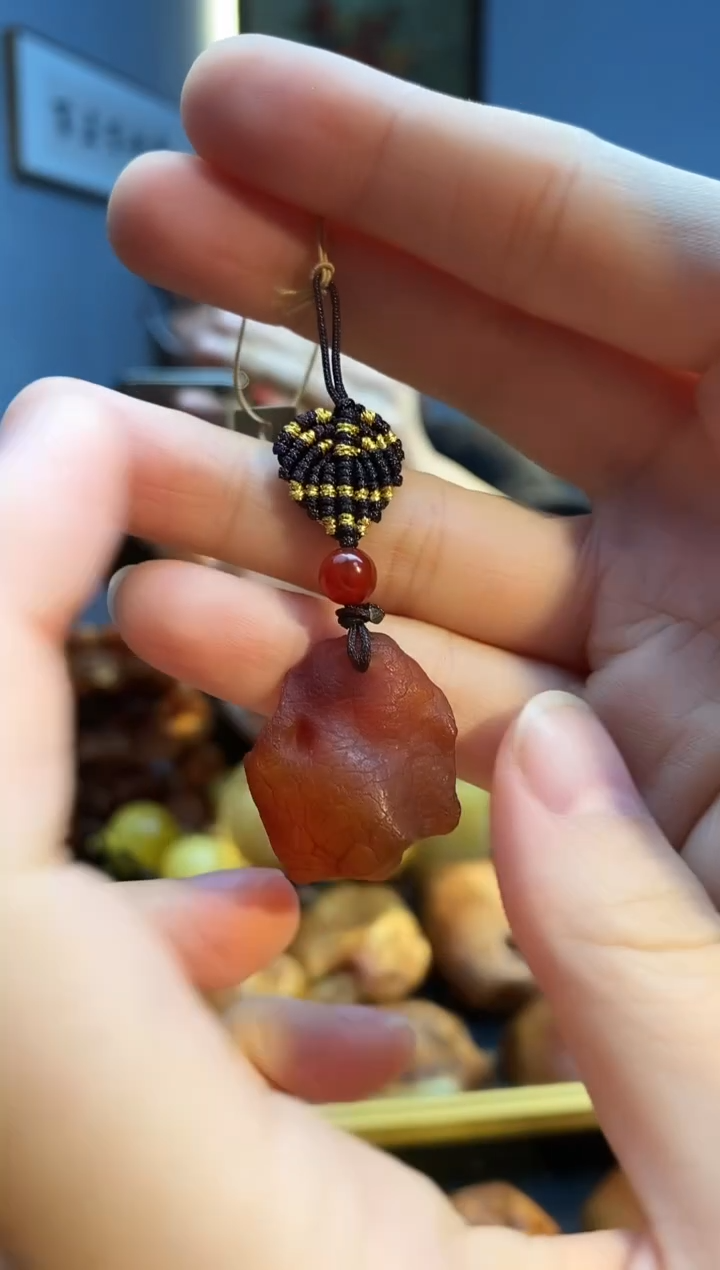 琥珀颈饰未镶嵌挂件