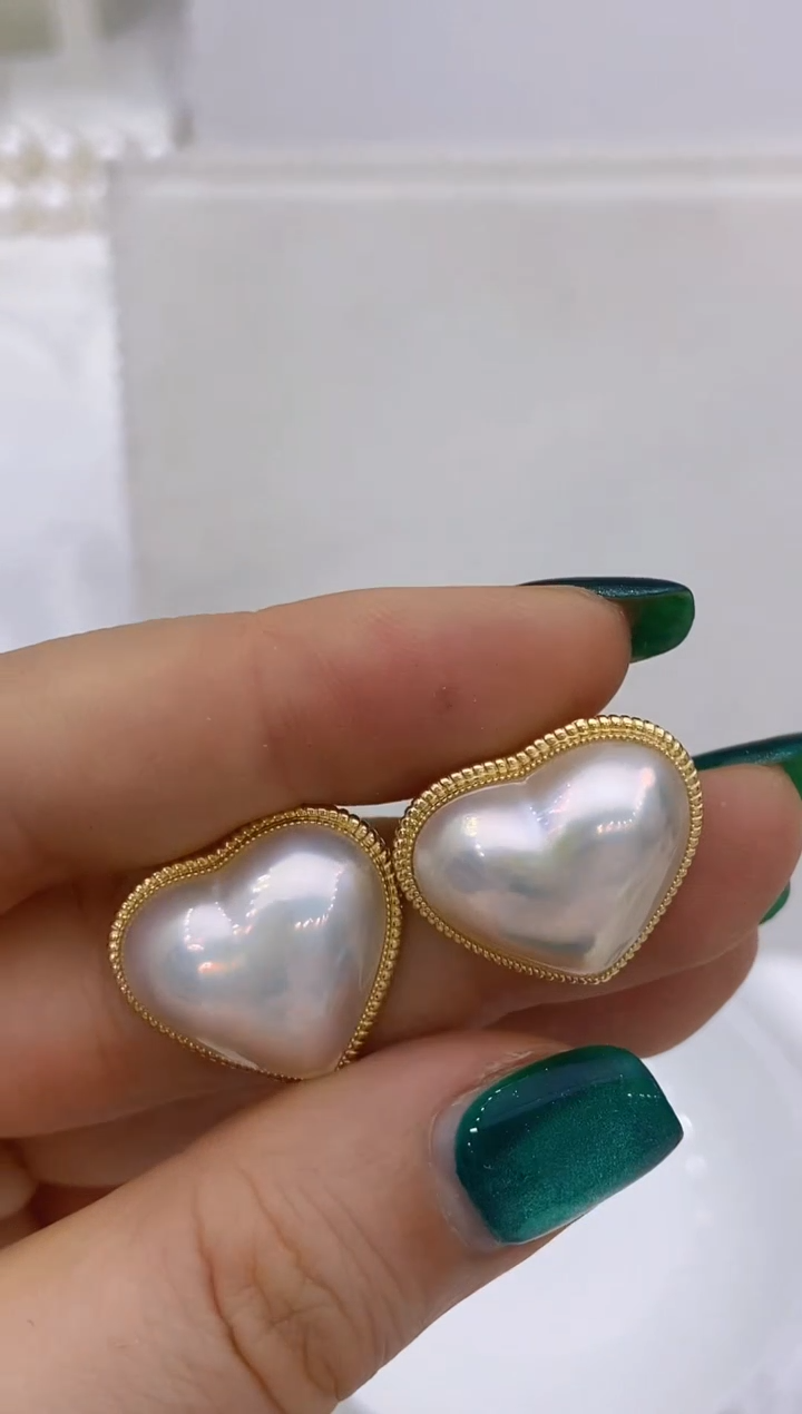 【闪购商品】拼合珍珠（马贝珠）耳饰18K金镶嵌250