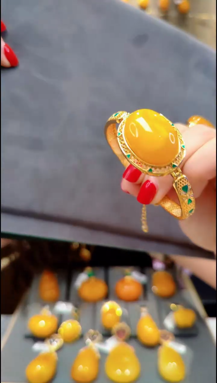 【闪购商品】蜜蜡手镯银S925镀金镶嵌H337蜜蜡手镯