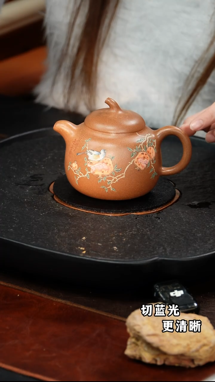 茶壶紫砂张杏娟 茄瓜31 沉香泥 300毫升 南景黎刻