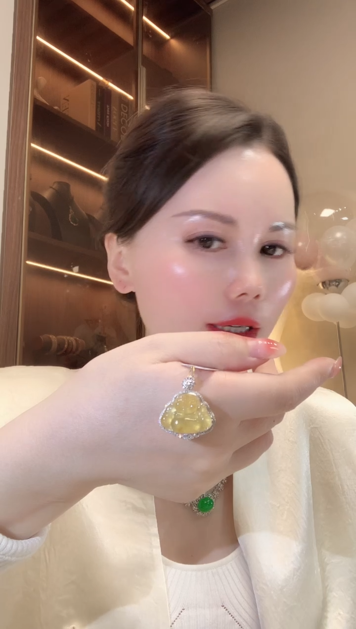 【闪购商品】翡翠吊坠(不含链)18K金镶嵌D76 