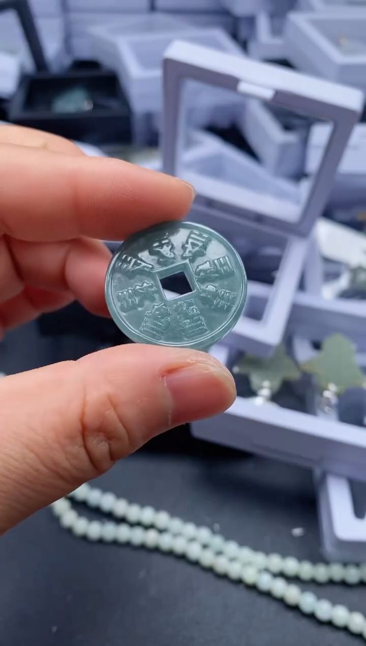 【闪购商品】翡翠未镶嵌吊坠(不含链)39928