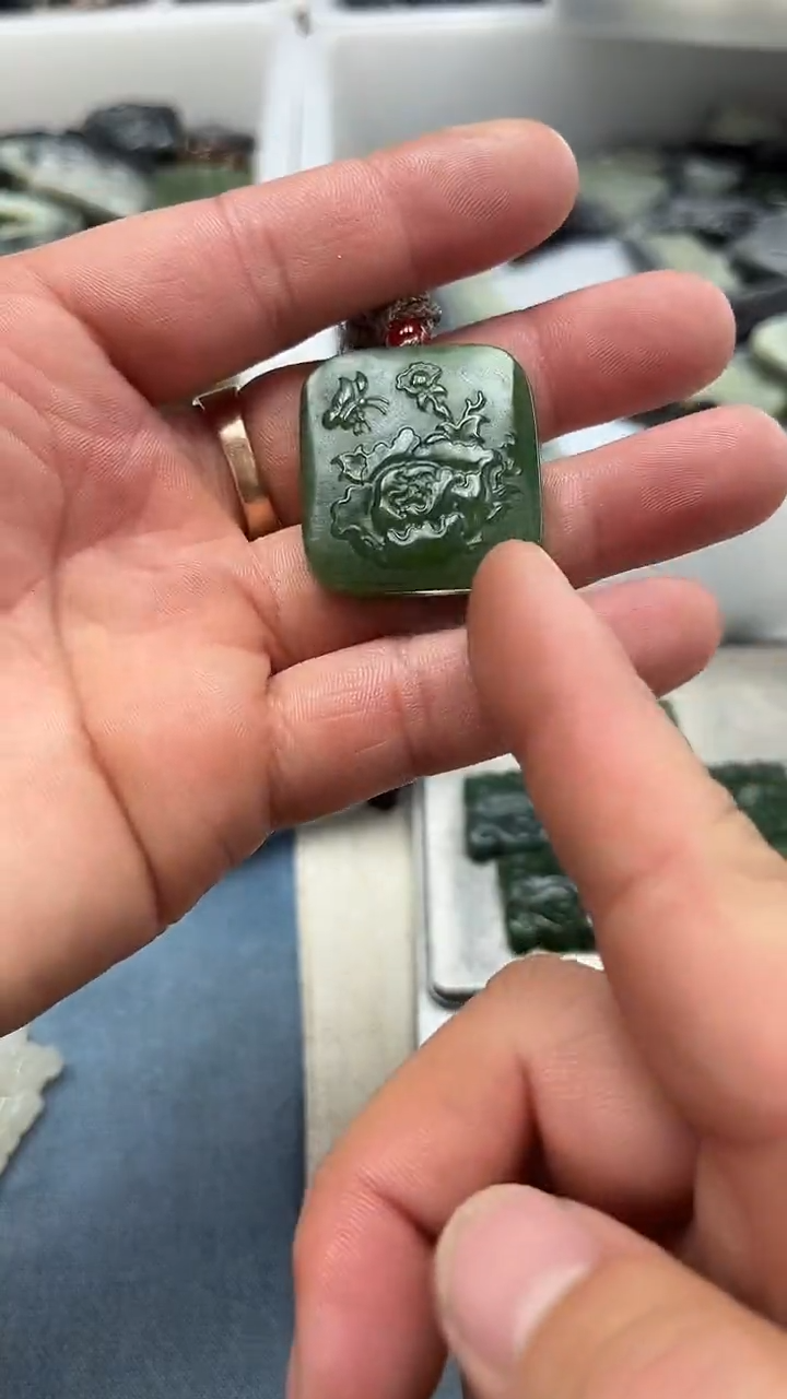 吊坠(不含链)未镶嵌和田玉1